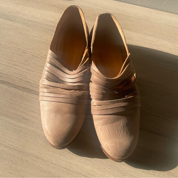 Garnet Hill | Leather Carey Cutwork Loafers - Picture 8 of 9